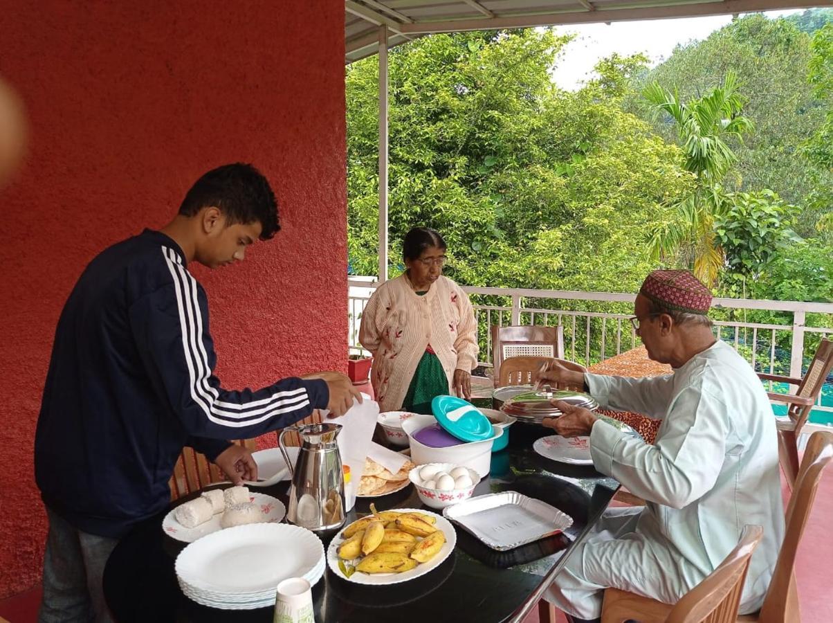 Riverbench Homestay Munnar, Anaviratty Exterior photo